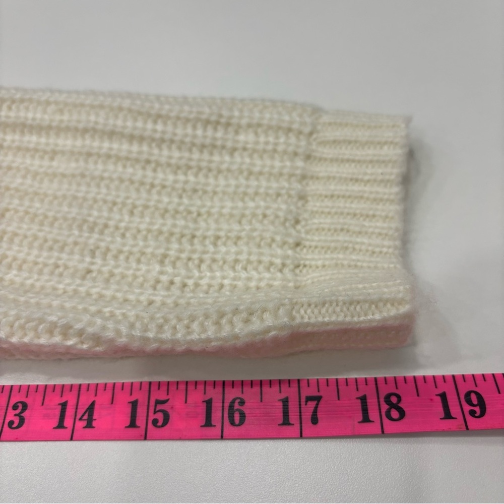 Cozy Cream Turtleneck Sweater - Picture 9 of 10